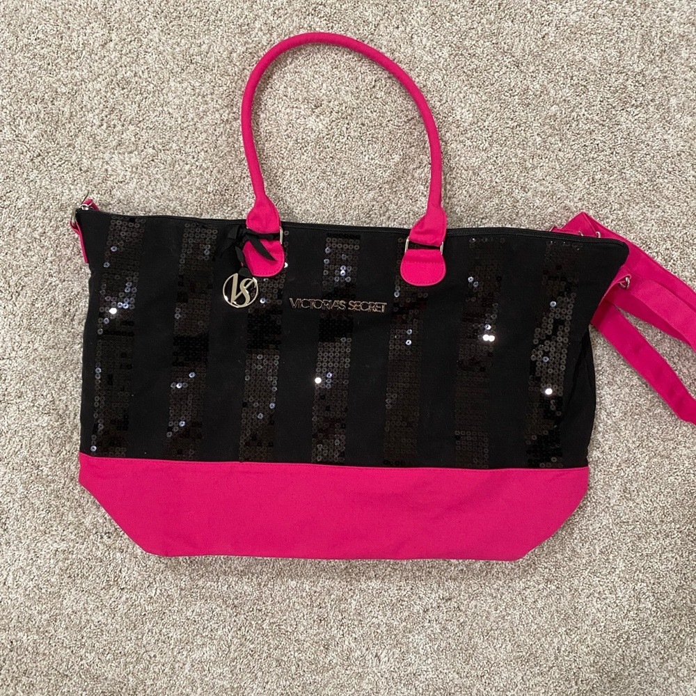 NWOT VICTORIA’S SECRET TOTE